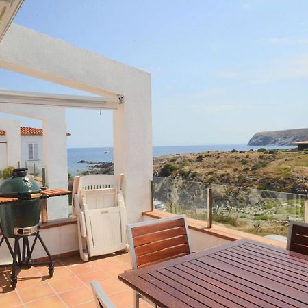 Beachfront Duplex With Terrace And Sea Views - Cadaqués Eksteriør billede