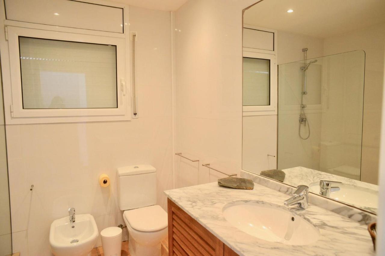Beachfront Duplex With Terrace And Sea Views - Cadaqués Eksteriør billede