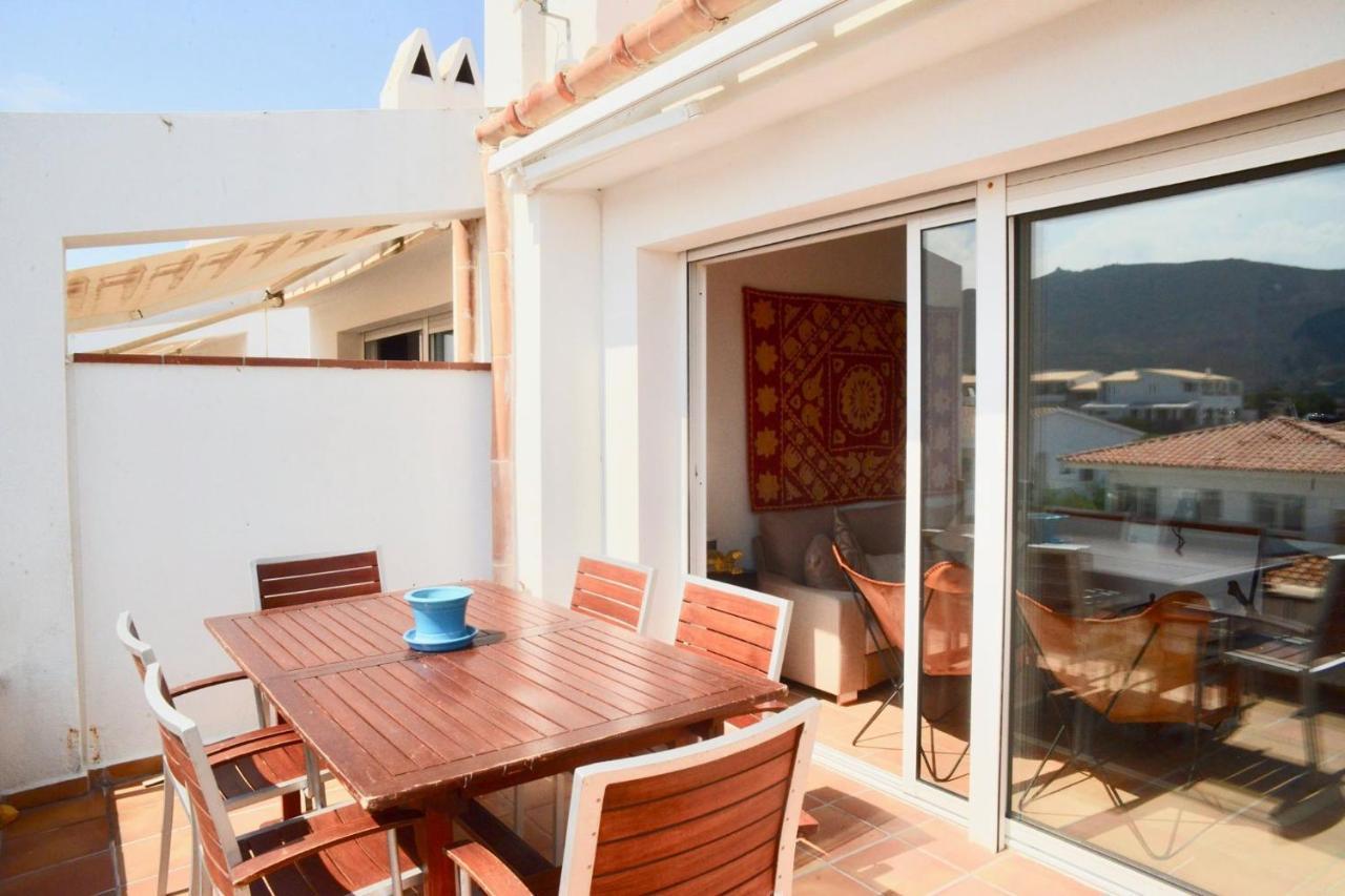 Beachfront Duplex With Terrace And Sea Views - Cadaqués Eksteriør billede