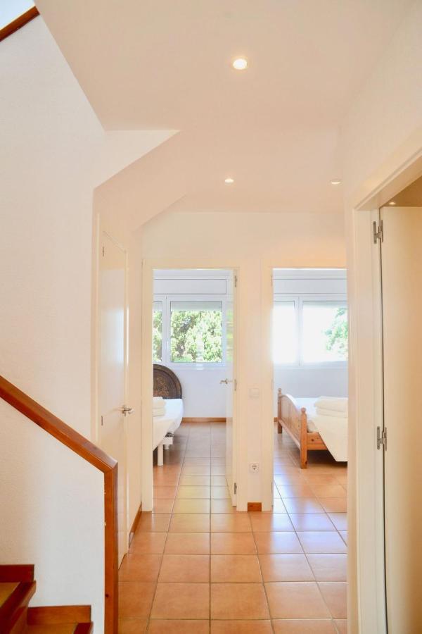 Beachfront Duplex With Terrace And Sea Views - Cadaqués Eksteriør billede