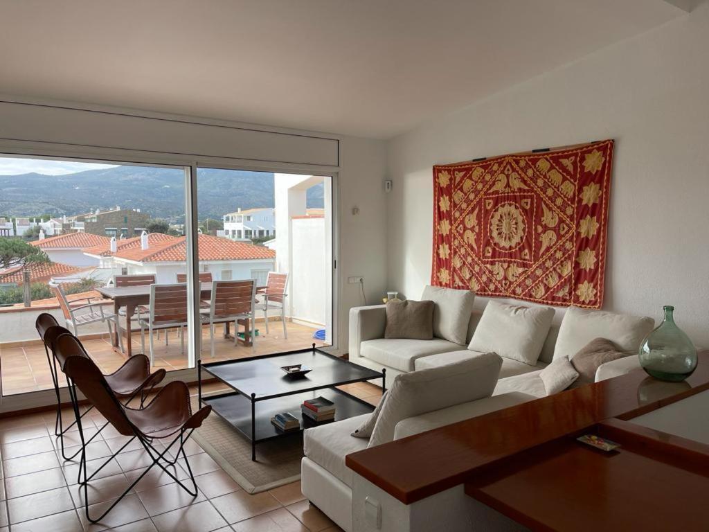 Beachfront Duplex With Terrace And Sea Views - Cadaqués Eksteriør billede